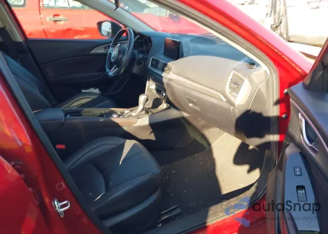 2018 Mazda Mazda3 Touring из США, поврежденный, VIN 3MZBN1V32JM187045